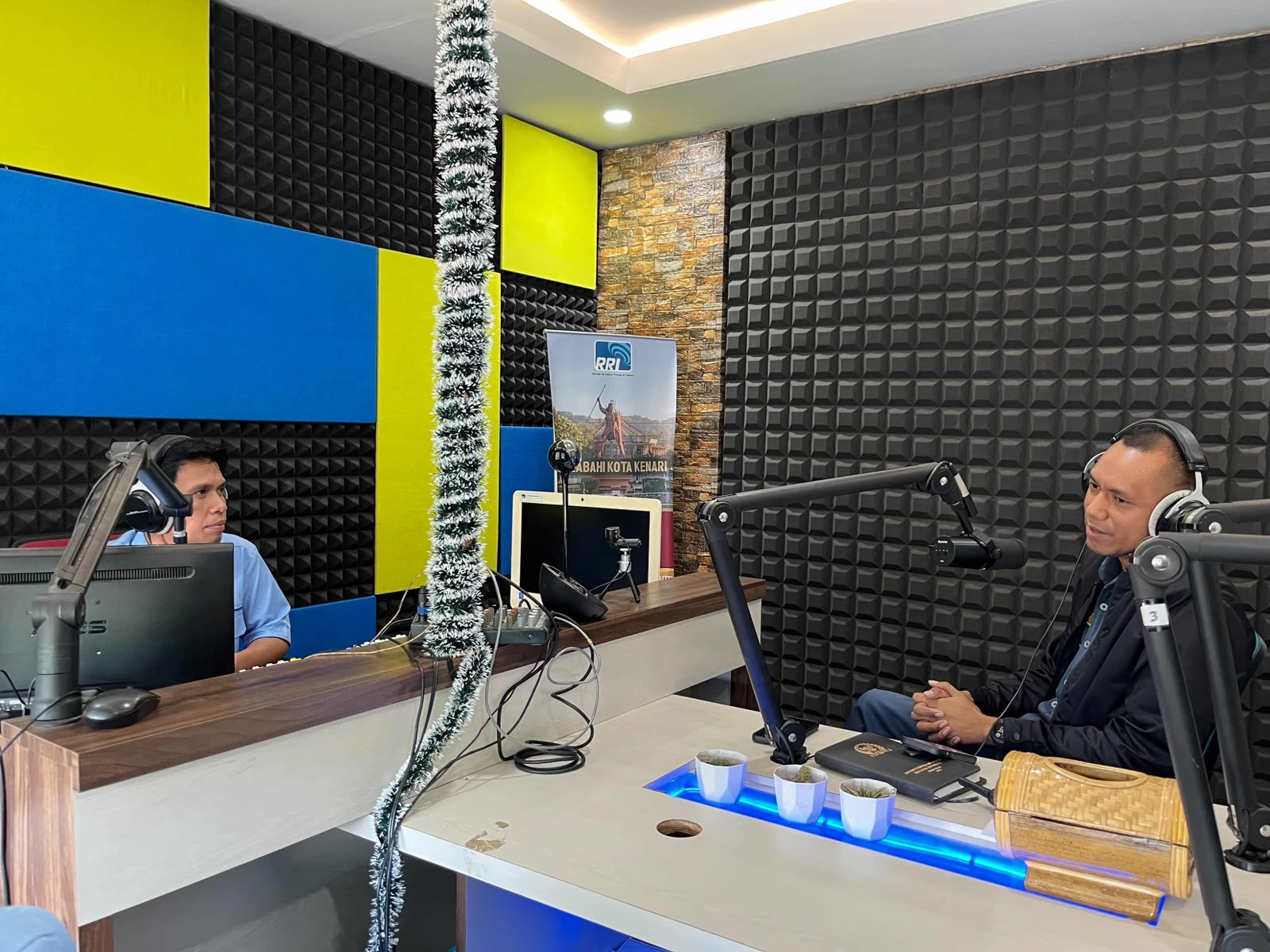 Dialog Bersama RRI Alor terkait Peran Kantor KSOP Kelas IV Kalabahi Dalam Penegakkan Aturan Pelayaran